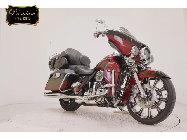Harley-Davidson FLHTCUSE1800CVO 2010, бордовый, фото 3