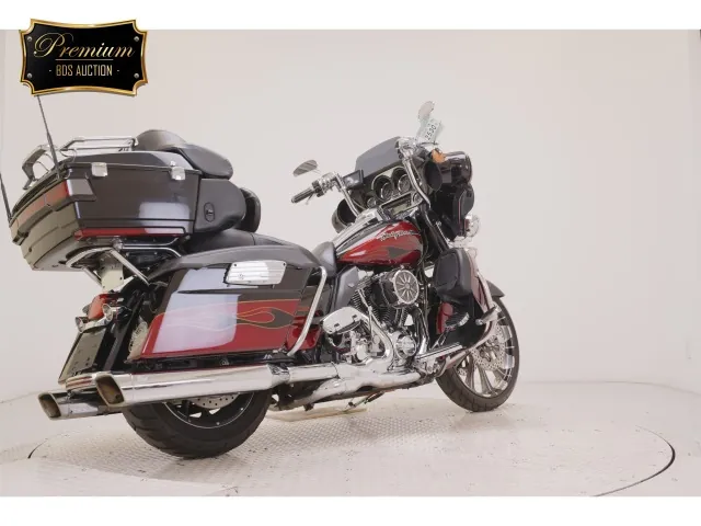Harley-Davidson FLHTCUSE1800CVO 2010, бордовый, фото 5