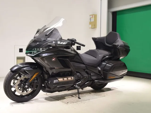 Honda GL1800 2026, black | gunmetal, фото 4