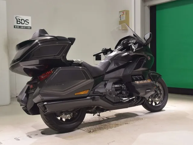 Honda GL1800 2026, black | gunmetal, фото 5
