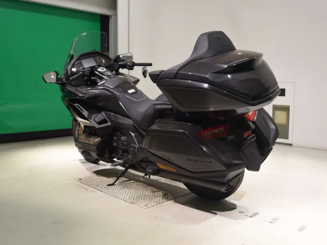 Honda GL1800 2026, black | gunmetal, фото 6