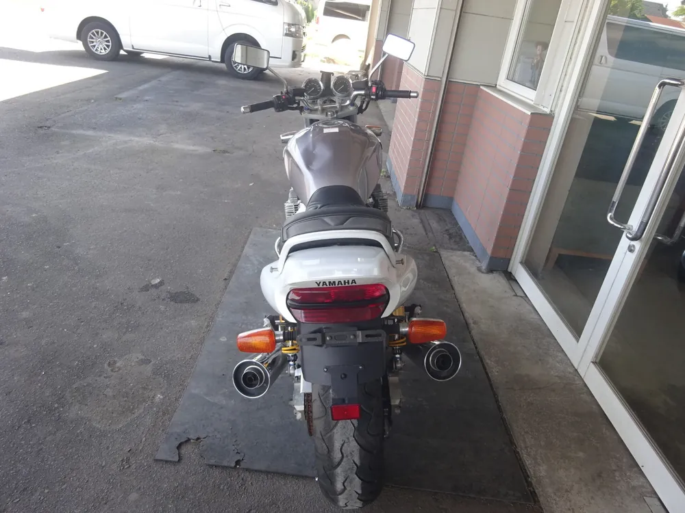 Yamaha XJR1300 1998, белый, серебристый, фото 7
