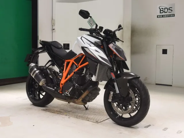 KTM 1290 Super Duke R 2019, white | black, фото 3