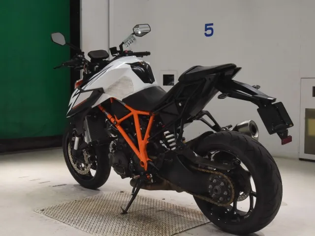 KTM 1290 Super Duke R 2019, white | black, фото 6