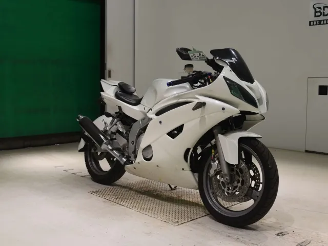Yamaha FZR250R, белый, фото 3