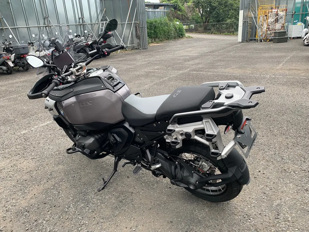 BMW R1300GS ADV 2026, gray / black, фото 4