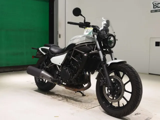 Kawasaki Eliminator 400SE 2023, белый, фото 3