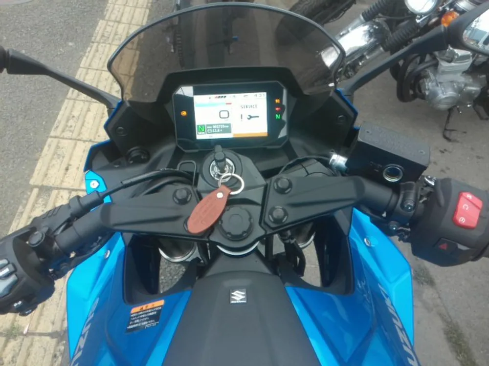 Suzuki Gsx-8T 2024, синий, фото 3