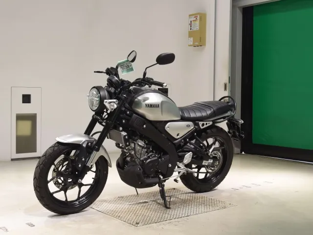 Yamaha XSR125, серебристый, фото 4