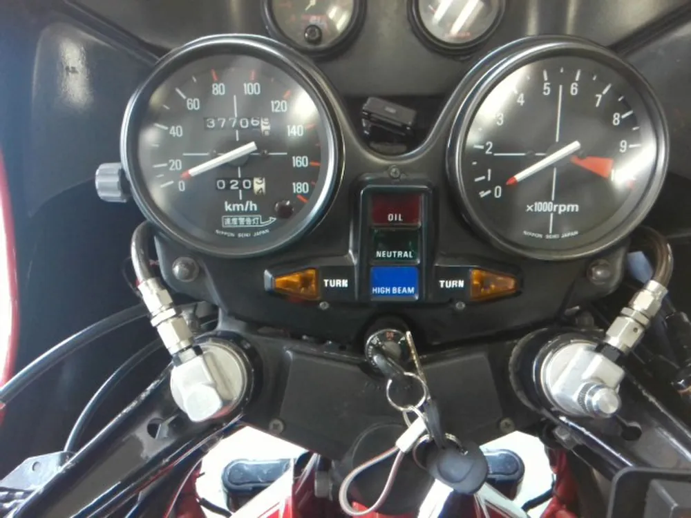 Honda CB750FB 1981, white / red, фото 3
