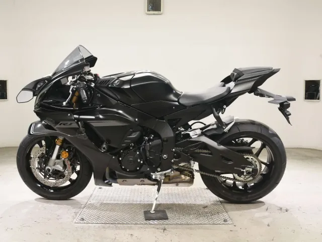 Yamaha YZF-R1M 2026, matt black, фото 2