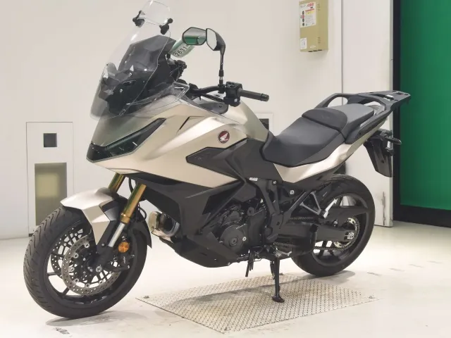 Honda NT1100 2025, золотистый, фото 4