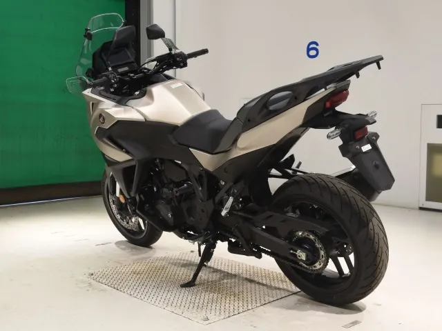Honda NT1100 2025, золотистый, фото 6