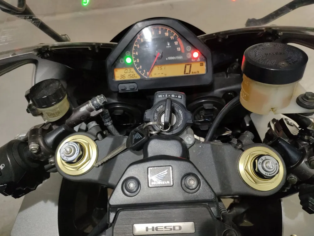 Honda CBR1000RR 2004, серебристый, фото 5