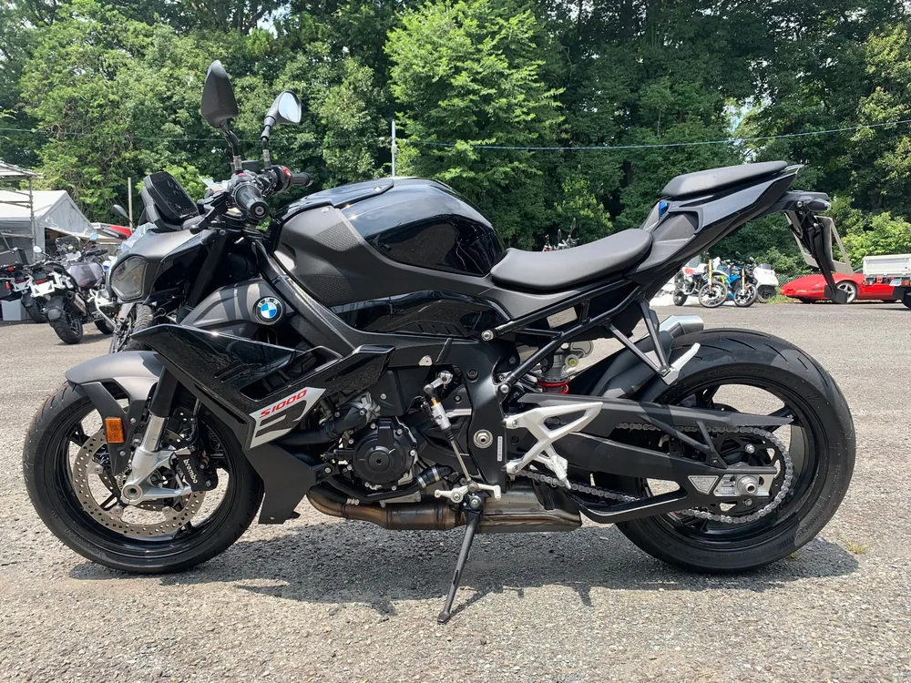 BMW S1000R 2026, чёрный, фото 3