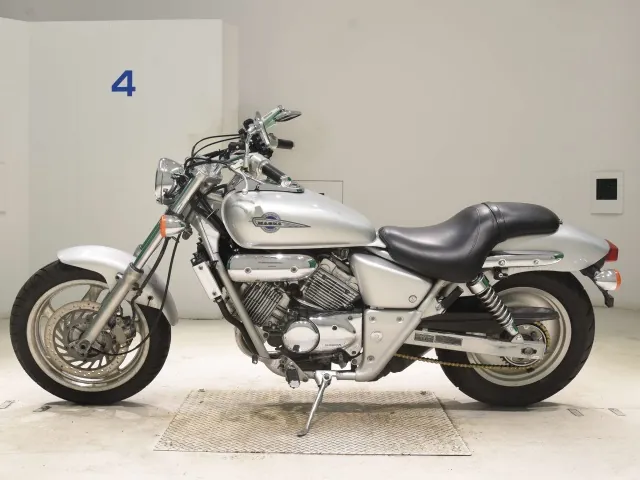 Honda V-Twin Magna 250, серебристый, фото 2