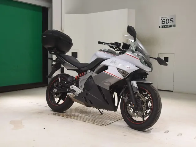 Kawasaki Ninja 400R 2014, белый, фото 3