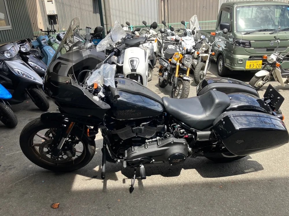 Harley-Davidson FXLRST 2022, чёрный, фото 2
