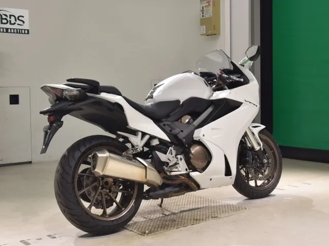 Honda VFR800F 2017, белый, фото 5