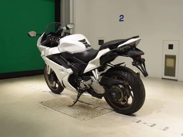 Honda VFR800F 2017, белый, фото 6