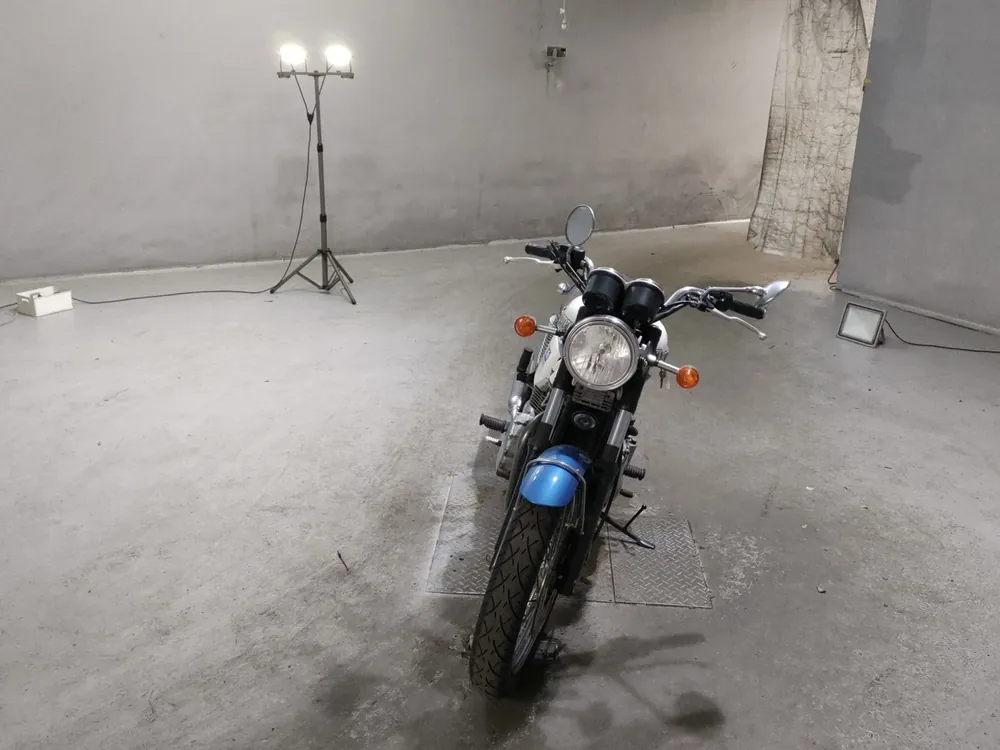 Triumph Bonneville 2006, синий, фото 3