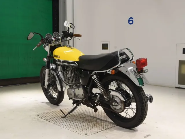 Yamaha SR400 2016, чёрный, жёлтый, фото 6