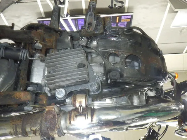 Yamaha SR400 2016, чёрный, жёлтый, фото 7