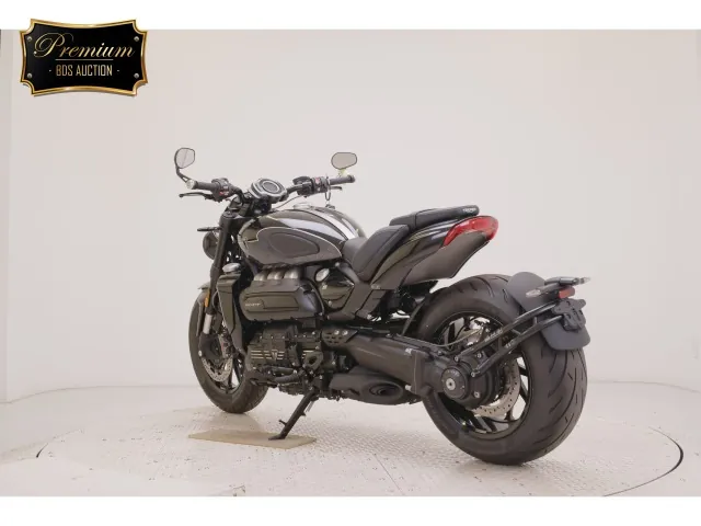 Triumph ROCKET III STORM R 2026, чёрный, фото 6