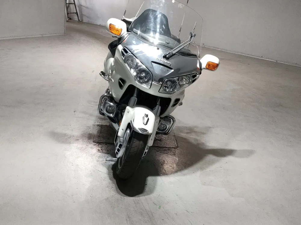 Honda GL1800 2002, белый, фото 3
