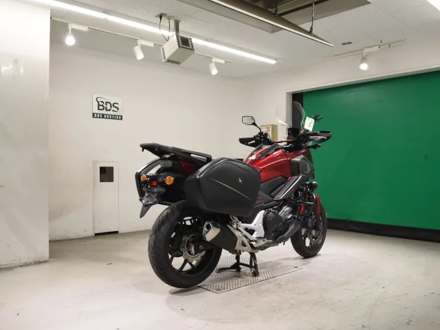 Honda NC750X Type-LD 2020, красный, фото 5