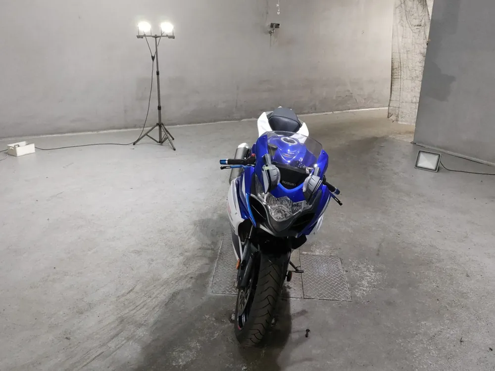 Suzuki GSX-R1000 2016, белый, синий, фото 3