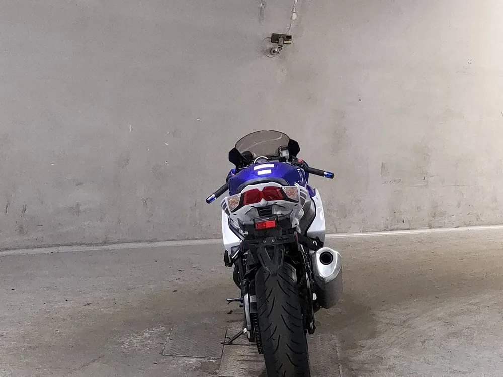 Suzuki GSX-R1000 2016, белый, синий, фото 4