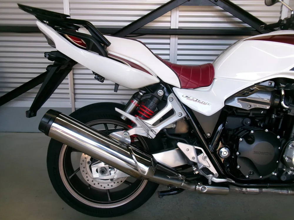 Honda CB1300 2017, p white, красный, фото 6