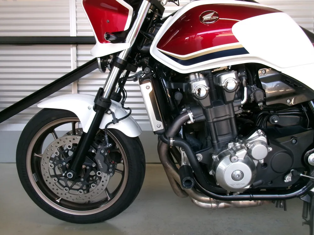 Honda CB1300 2017, p white, красный, фото 8