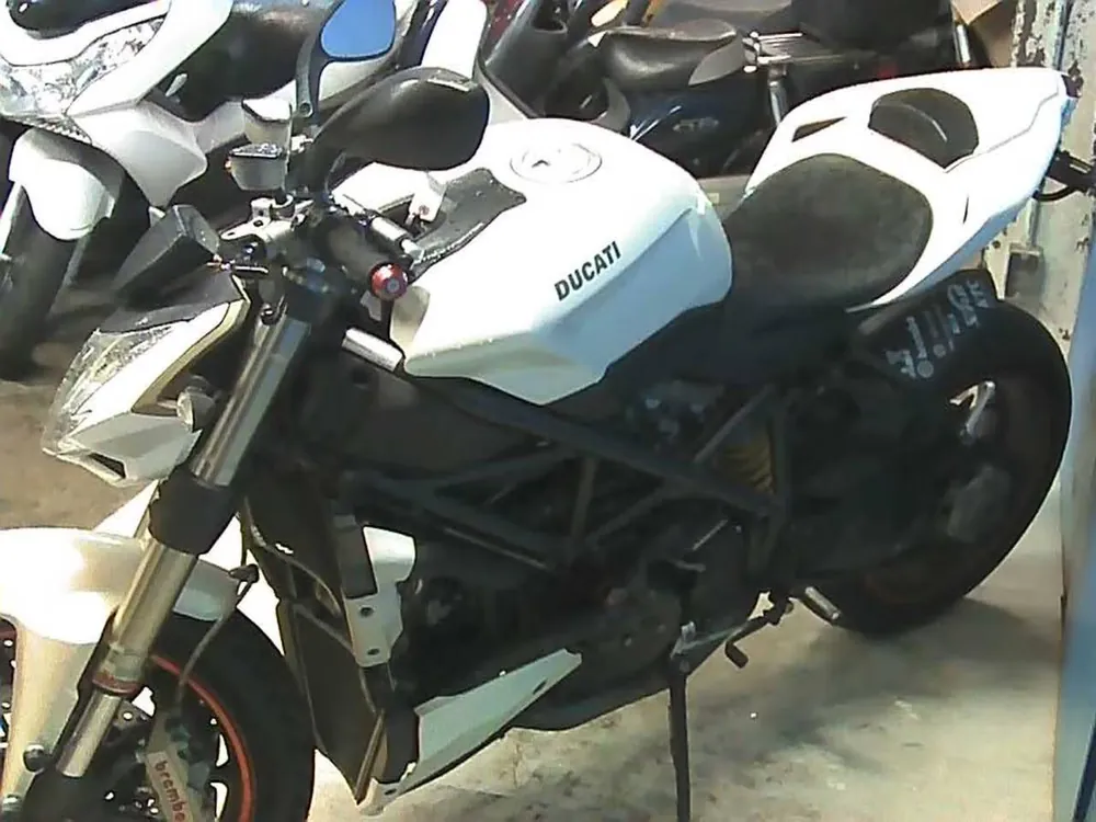 Ducati Streetfighter 1100 2009, фото 5