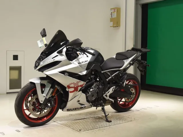 Suzuki Gsx-8T 2024, matt silver, фото 4