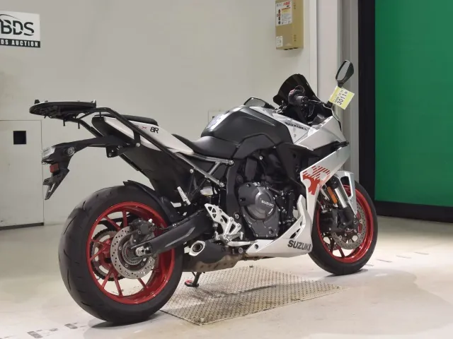Suzuki Gsx-8T 2024, matt silver, фото 5