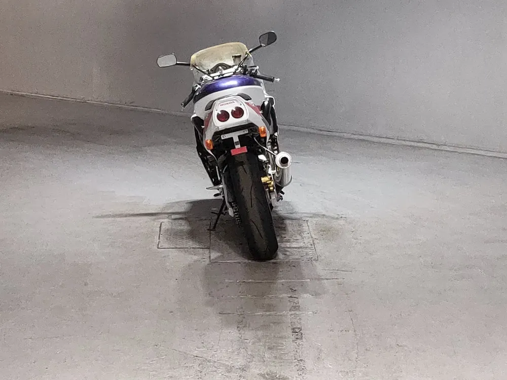 Honda CBR400RR 1991, white / blue, фото 4