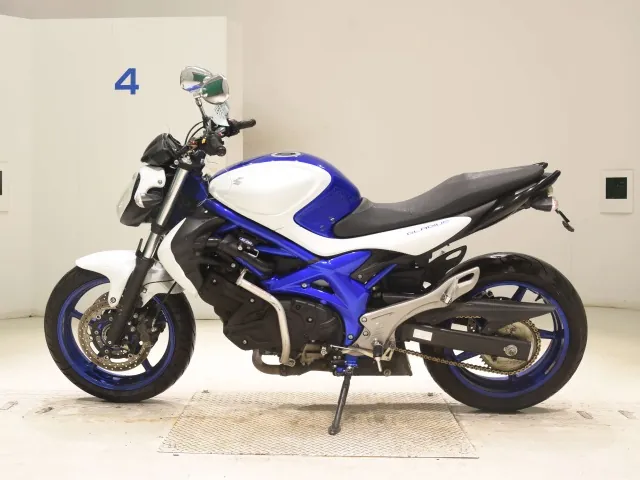 Suzuki Gladius 400 ABS 2012, белый, фото 2