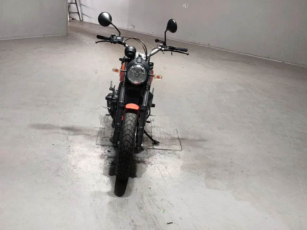 Ducati Scrambler Sixty2 2021, оранжевый, фото 3