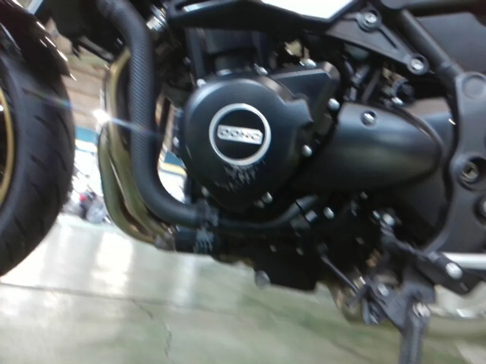 Kawasaki Z900RS 2023, чёрный, золотистый, фото 10