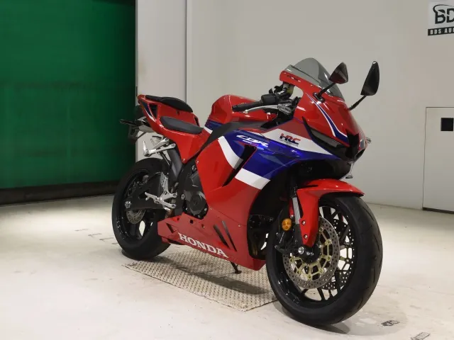 Honda CBR600RR 2025, белый, красный, синий, фото 3