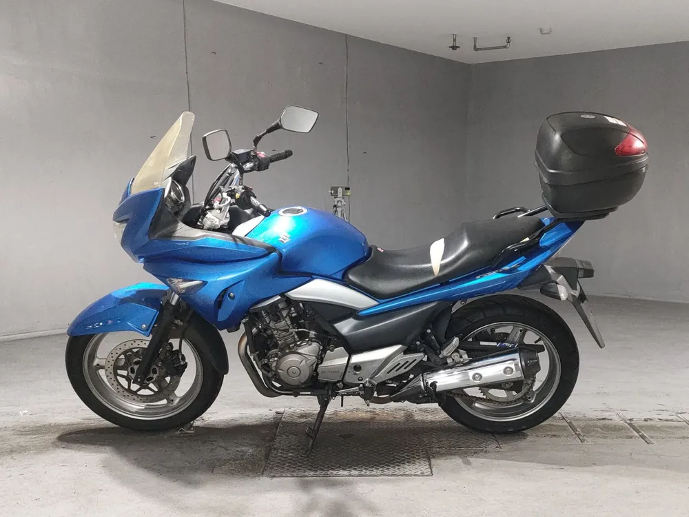 Suzuki GSR250S, синий, фото 2