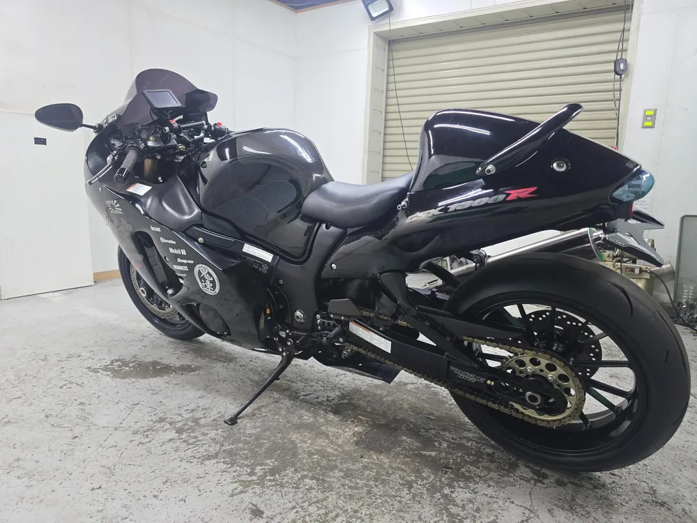 Suzuki GSX1300R 2003, чёрный, фото 6