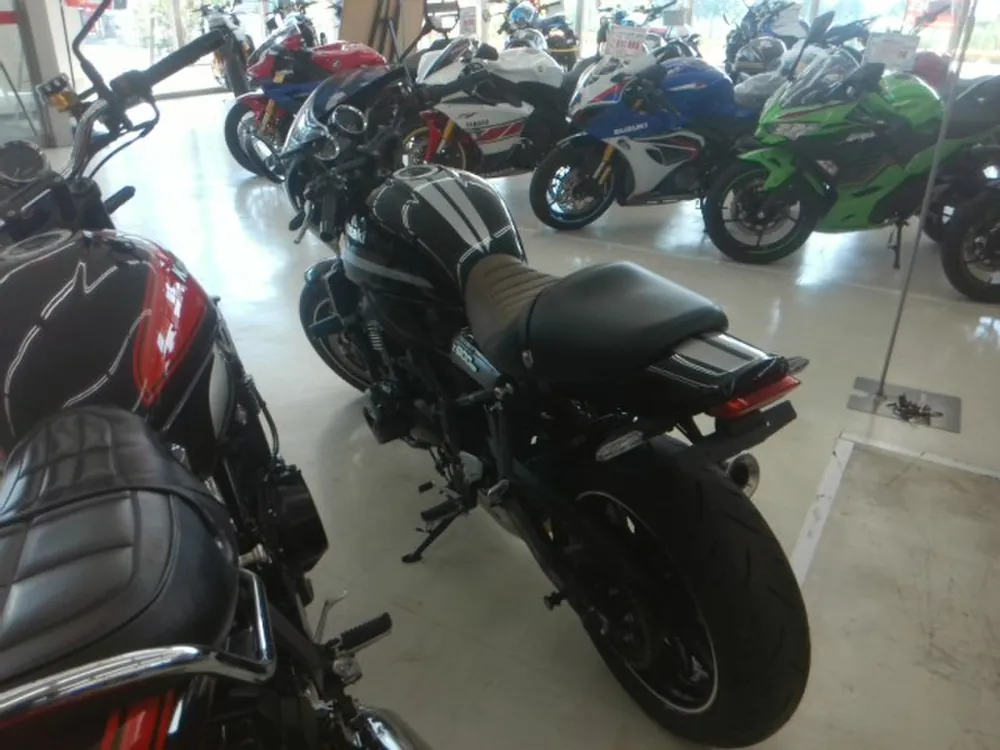 Kawasaki Z900RS 2001, чёрный, фото 2