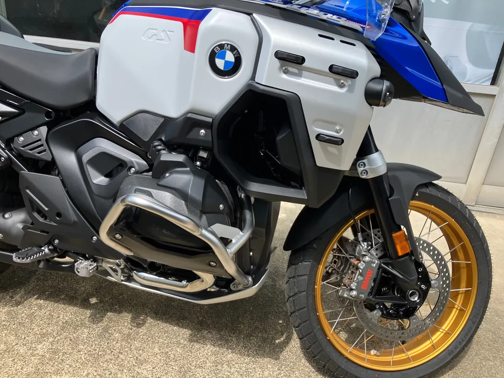 BMW R1300Gs Adv Asa 2026, tricolor color, фото 10