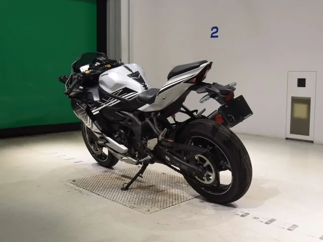 Kawasaki ZX-4R SE 2024, white | black, фото 6