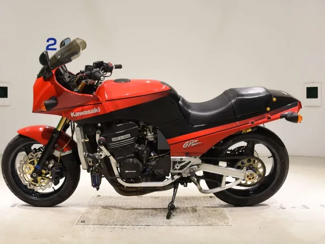 Kawasaki GPZ900R Ninja, red | black, фото 2