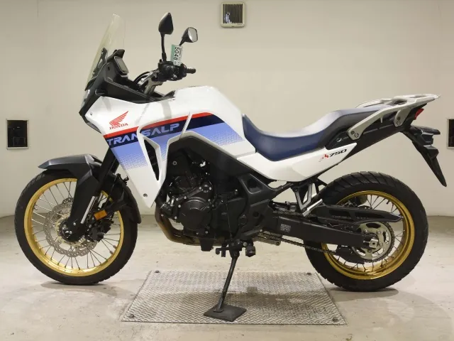 Honda XL750 Transalp 2023, white | red | blue, фото 2