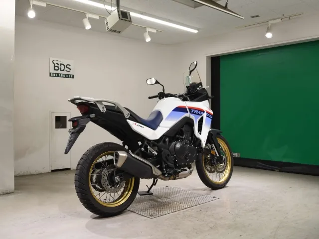 Honda XL750 Transalp 2023, white | red | blue, фото 5